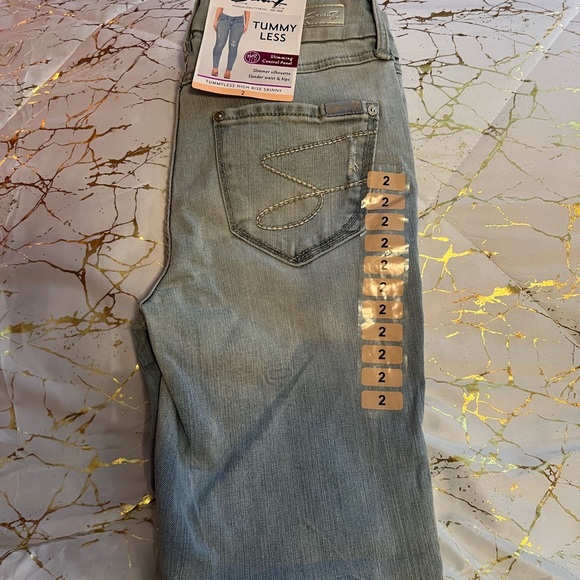 Seven7 Denim with Tummy Control - Picture 2 of 3